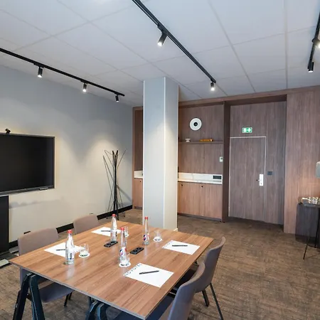 Hotel Novotel Centre Bord De Loire 4*