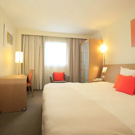 Novotel Centre Bord De Loire 4* Nantes